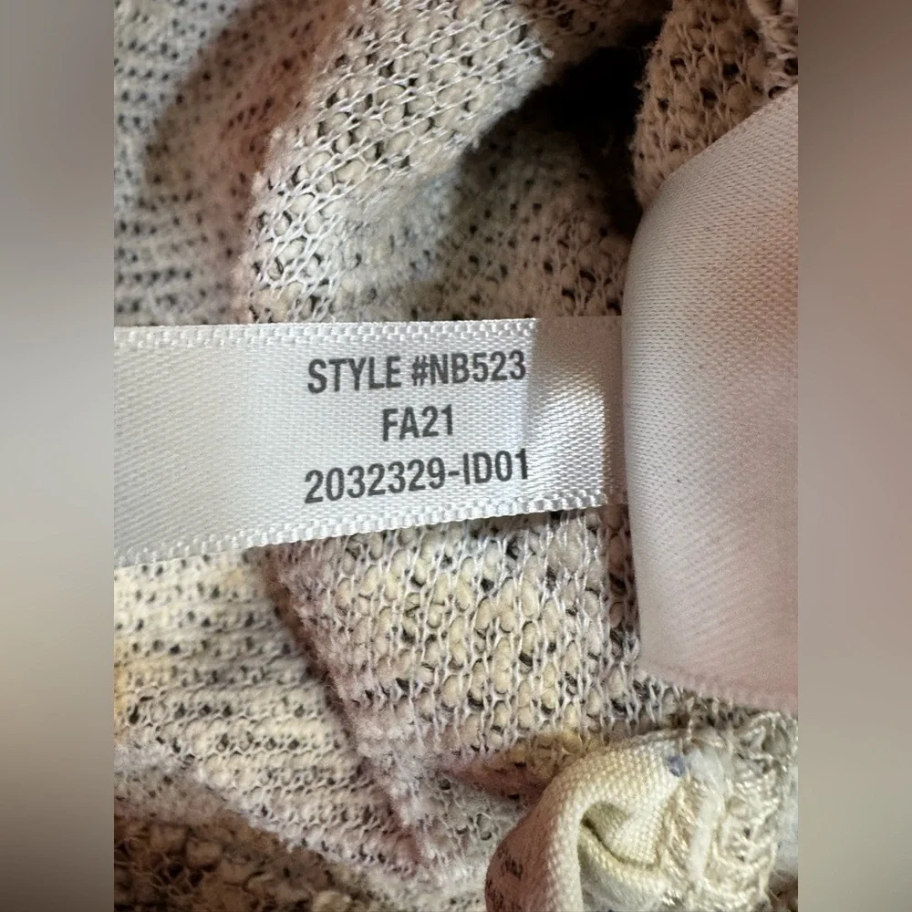Madewell Quilted Sleeve Hoodie Sweatshirt Ivory/Gray Size Large Style #NB523 - Picture 5 of 9